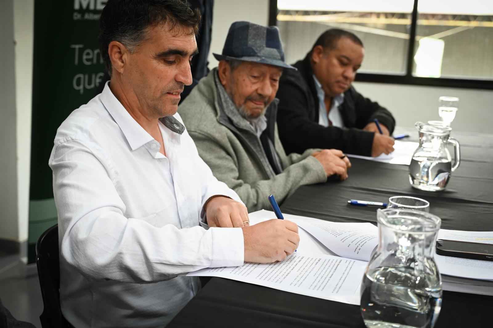 Firma de acuerdo para promover la integración de personas liberadas